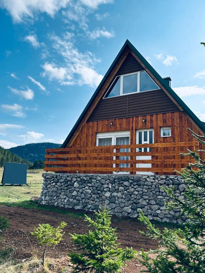Nomad Lodge Zminica Žabljak Buitenkant foto