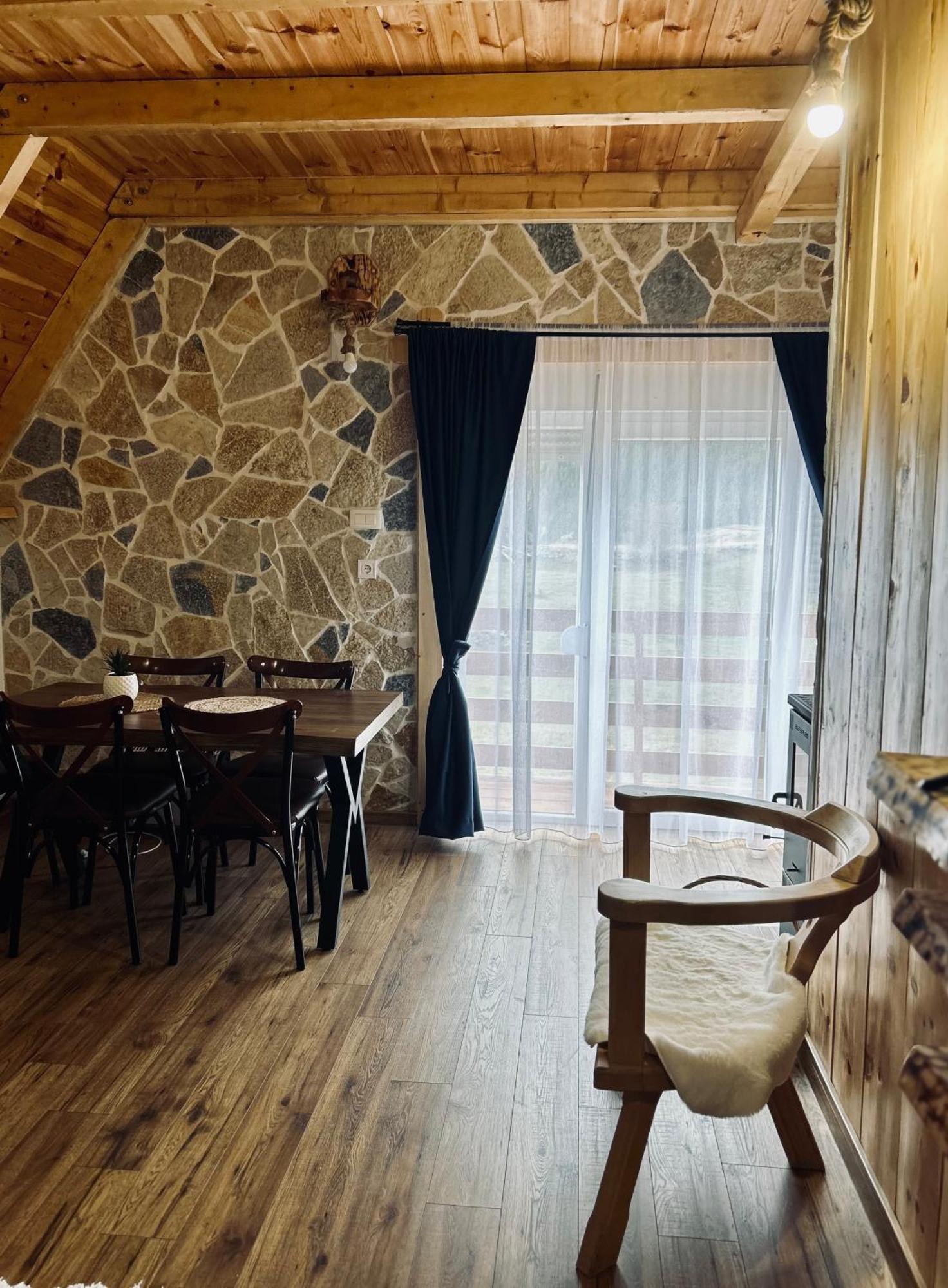 Nomad Lodge Zminica Žabljak Buitenkant foto