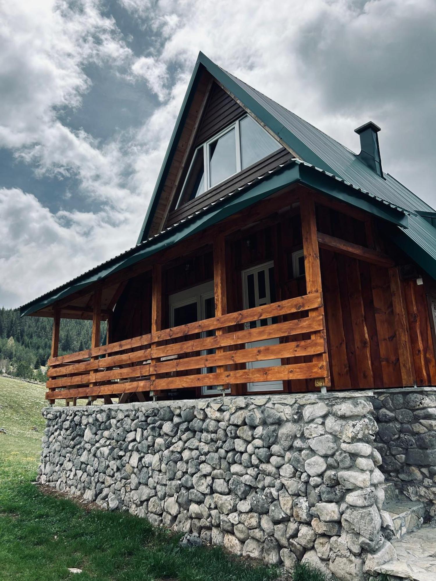 Nomad Lodge Zminica Žabljak Buitenkant foto