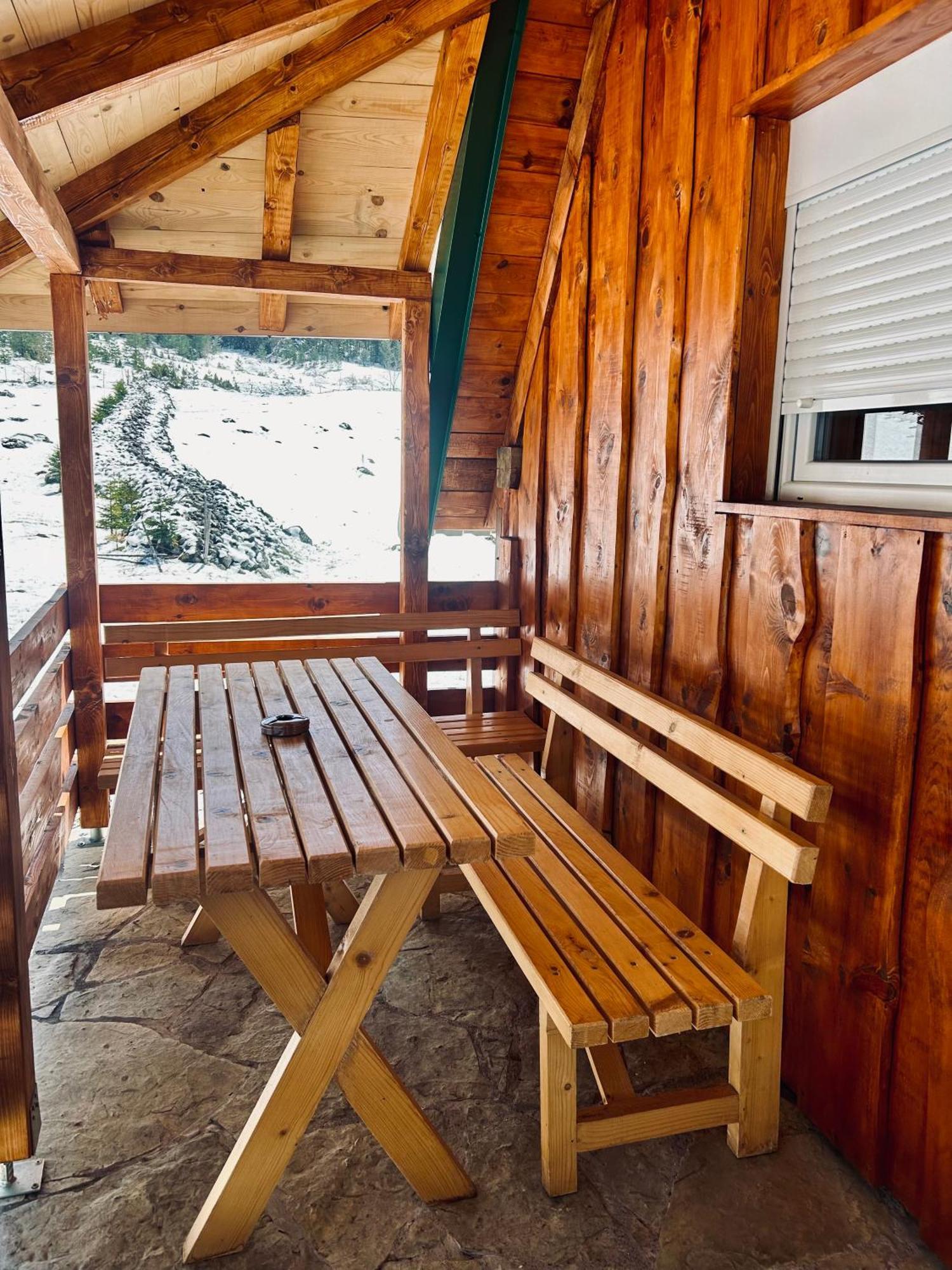 Nomad Lodge Zminica Žabljak Buitenkant foto